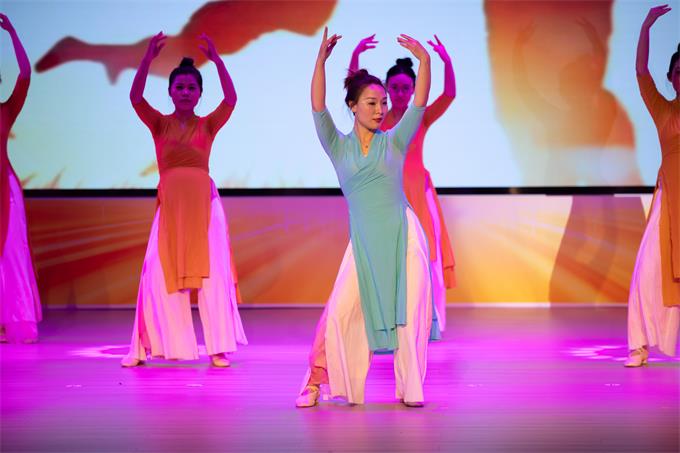 7.1情景剧+舞蹈《孕育》.jpg 7.1情景剧+舞蹈《孕育》.jpg