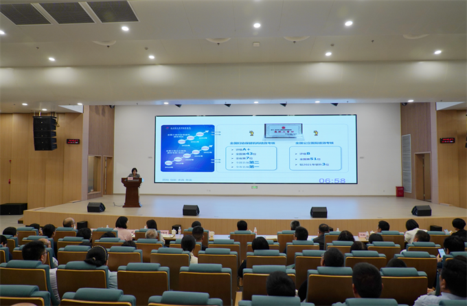 3-做交流发言.png 3-做交流发言.png