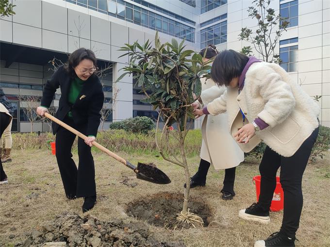 林院长.jpg 林院长.jpg